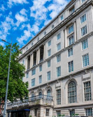 Adelphi Hotel