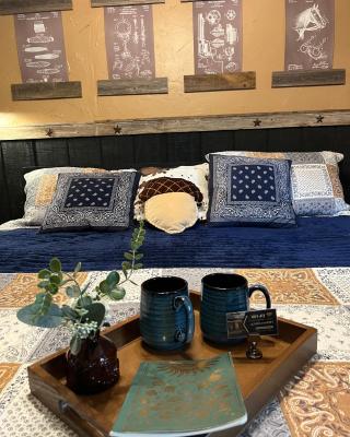 Acorn Hideaways Canton Rustic Old West Frontier Suite