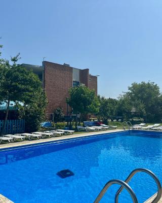 Napoli Nataxtari hotel,pool,bar,kamping