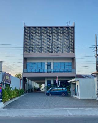 Front One Hotel Gombong