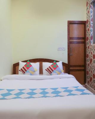Hotel O Home Cozy Studio Collage Square Hotel Maya International Near St. Thomas's Church