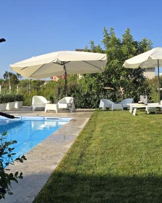 Villa Malvasio Pool and Jacuzzi Room Sassari