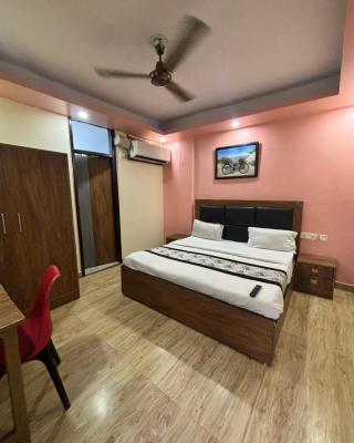 Kerala Home Stay - Walking Distance From Nizamuddin Railway Station