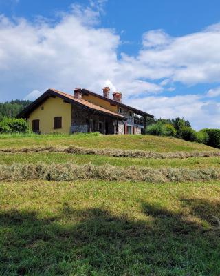 Cinque Abeti Agrialloggio Mountain Lake Iseo Hospitality