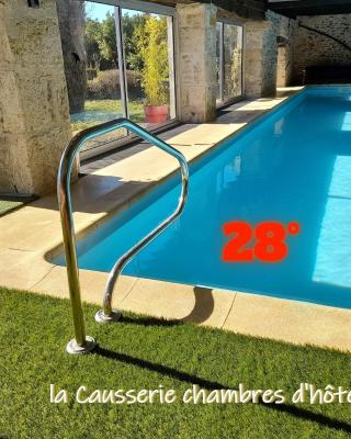 La Causserie, Chambre d'Hôtes avec piscine interieure, pour vous seuls !