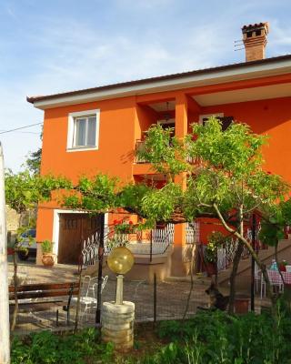 Apartment Parenzana Bibali 65 A 52460-Buje