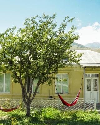 Family Hotel 7 Sisters