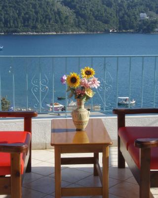 Agnàntema Portside Stays Skiathos