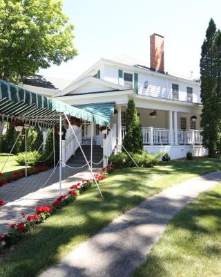 Colonial Inn Harbor Springs