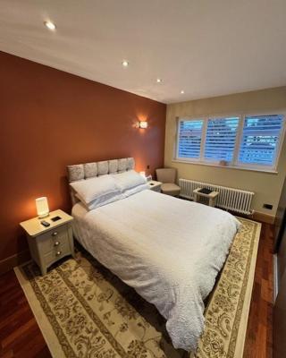 Stunning double bedroom Greenwich London with private bathroom