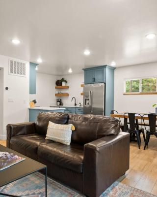 Near Downtown Stylish 2BR With Amazing Patio - 5