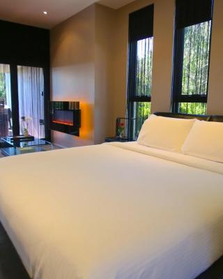 Amarè Beachside Luxury