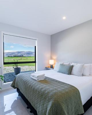 Tarras Serenity Haven - Mountain Views and Calm