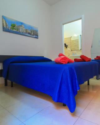 BED&FLY NEAR AIRPORT CATANIA FONTANAROSSA BAGNO PRIVATO In CAMERA