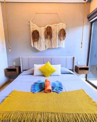 "Tropical Vibe" Private Jacuzzi, Free beach club & Rooftop Pools