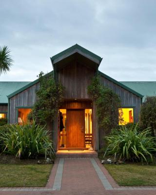 Whakaipo Lodge