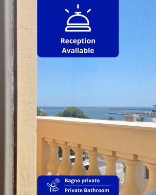 Onlyrooms V - Sea View & Train Station