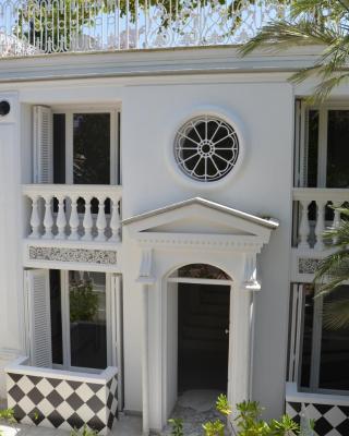 Muta House