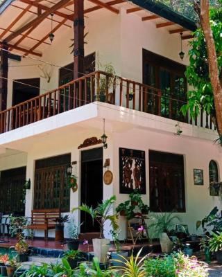 Villa25 Homestay free pick up from the centre