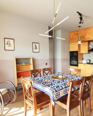 Wehost Apartment pool & gym