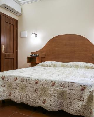 Hotel 4 Coronati