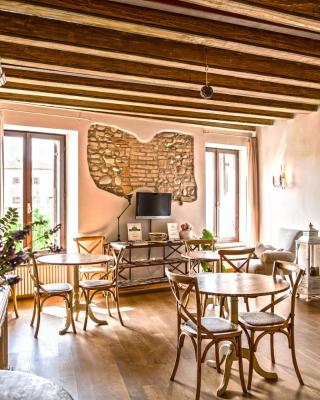 维罗纳库瑞迪旅馆