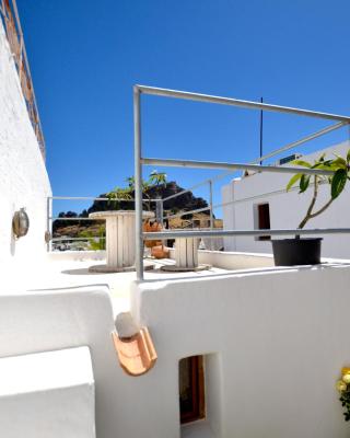 Lindos Esel Suites