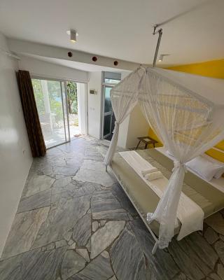 Lonos Circle Private Garden