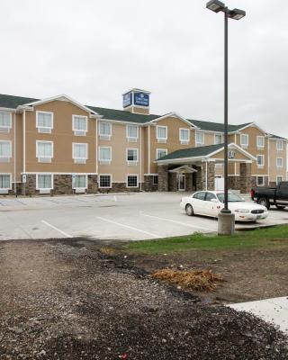 Cobblestone Hotel & Suites - Devils Lake