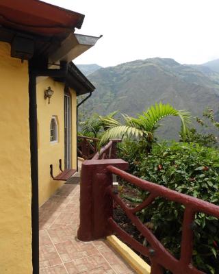 La Casa Amarilla