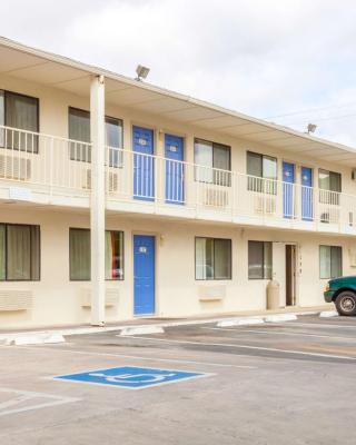 Motel 6-Klamath Falls, OR