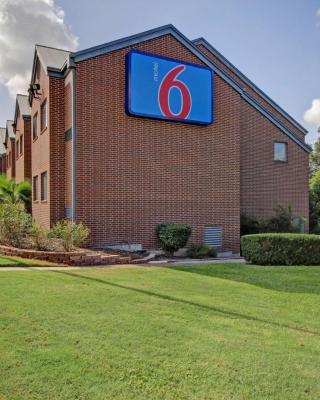 Motel 6-San Antonio, TX - Medical Center South