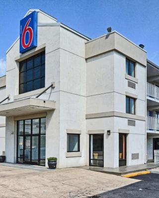 Motel 6-Maple Shade Township, NJ - Philadelphia - Mt Laurel