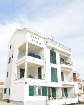 Beachfront Apartments Villa Šiša