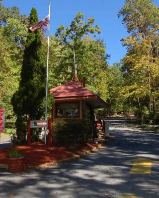 Scotrun Camping Resort Deluxe Park Model 4