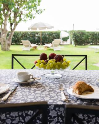 Jesolo sea front garden apartment