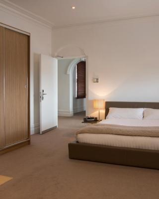 Ikon Hotel