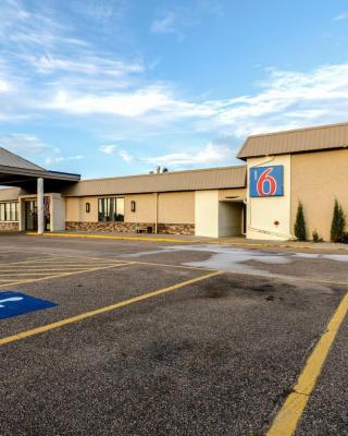 Motel 6-York, NE