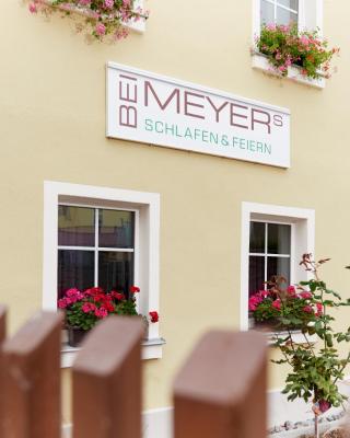 Bei Meyers Schlafen & Feiern