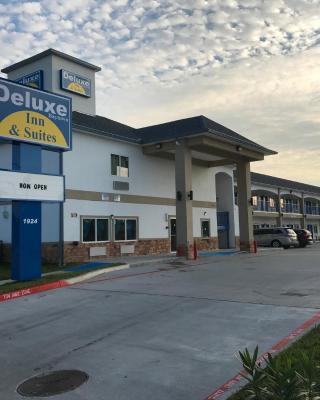 Deluxe Inn & Suites - Baytown