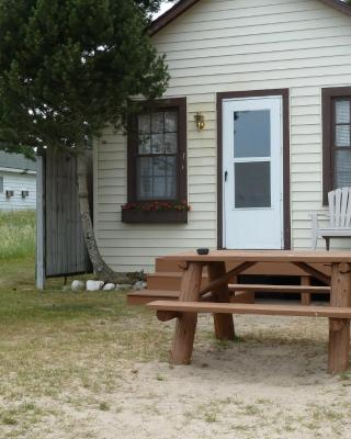 Beach House Lakeside Cottages