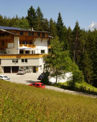 Hotel Pension Tyrol