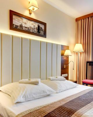 Amber Hotel
