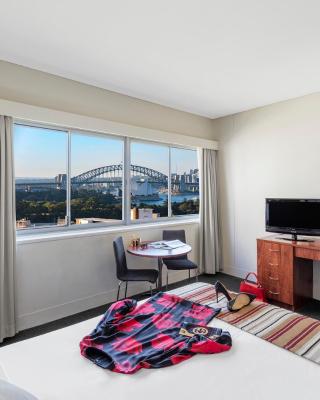Macleay Hotel