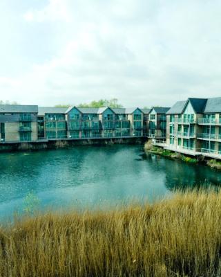 De Vere Cotswold Water Park Apartments