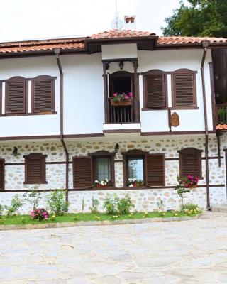 Family Hotel Dinchova kushta