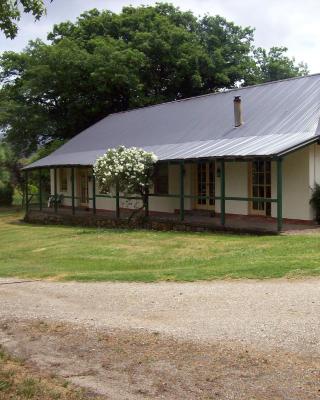 Colonial Inn Guest Rooms