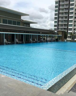 Sandakan Spacious and Comfortable Pool View Condo