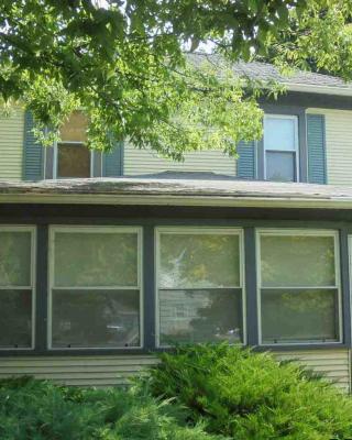 Aunt Jane's Yellow House