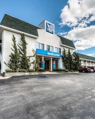 Motel 6-Niantic, CT - New London